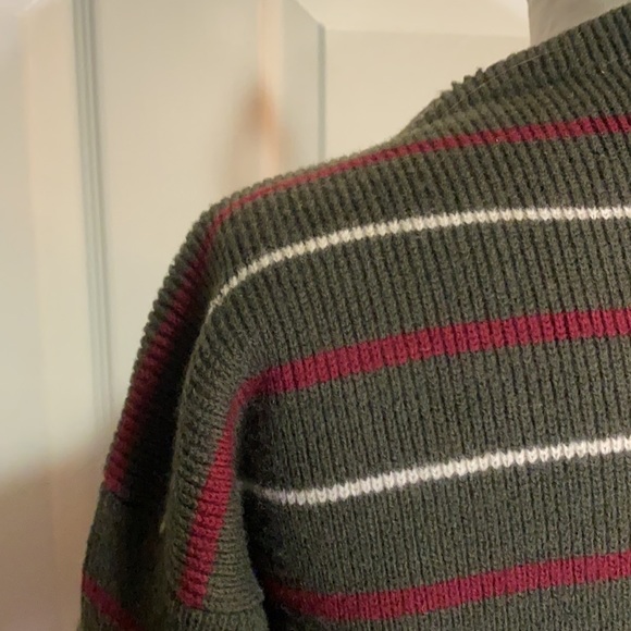Vintage 100% Wool Knit Green sweater with red and white stripes - size M… - Picture 5 of 6